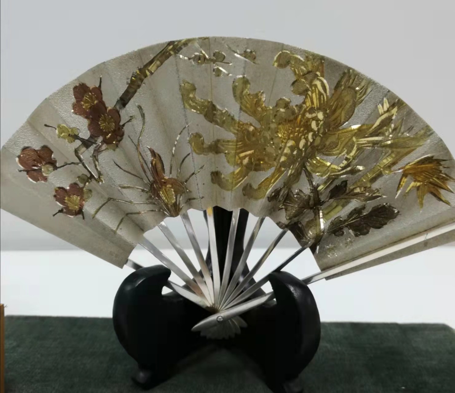 千器雅集—日本回流铜器臻藏 日本金工名家  武比古——纯银四君子扇