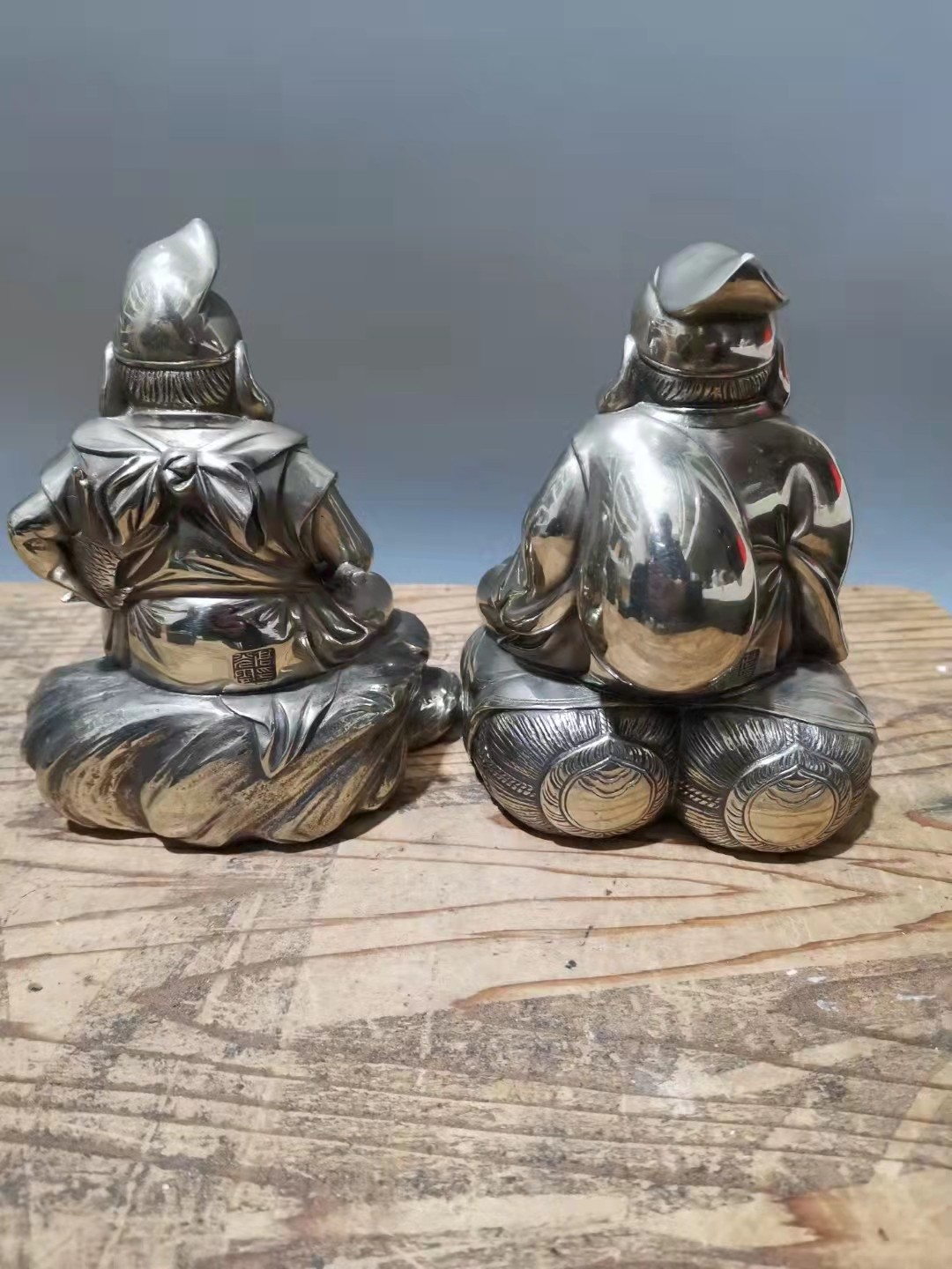 千器雅集—日本回流铜器臻藏 日本回流精品铜器——金工大家 高村光雲作   洋银大黑天财神惠比寿福神摆件一对