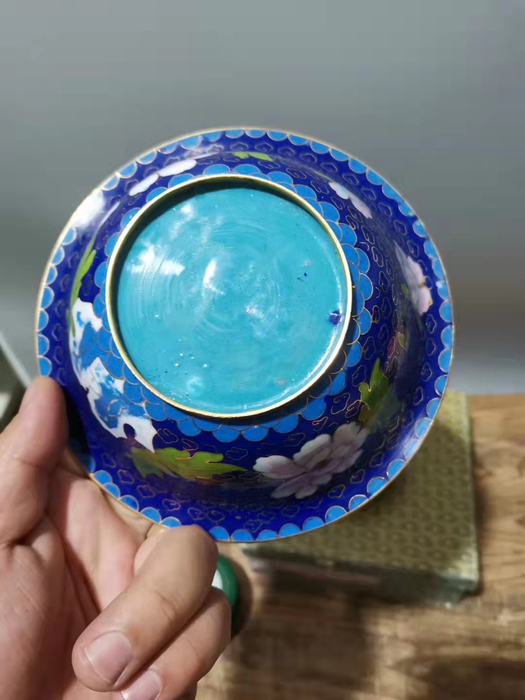 千器雅集—日本回流瓷器臻藏 日本回流创汇时期精品——铜胎珐琅彩景泰蓝花卉碗