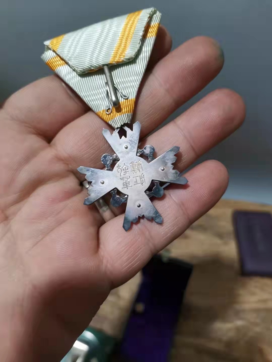 千器雅集—日本回流铜器臻藏 纯银珐琅彩六等瑞宝勋章