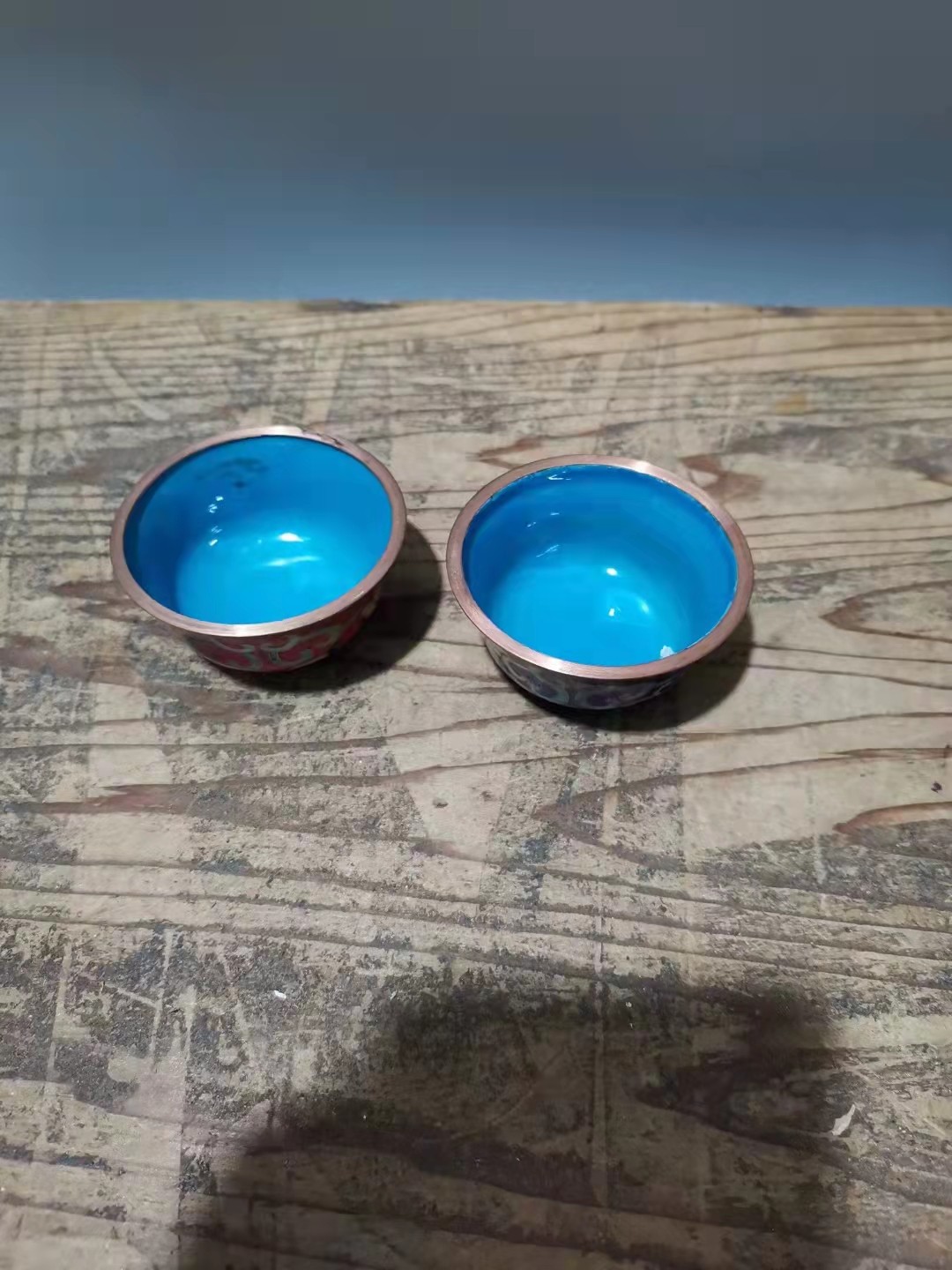 千器雅集—日本回流瓷器臻藏 日本回流创汇时候精品——铜胎景泰蓝佛手杯供杯一对