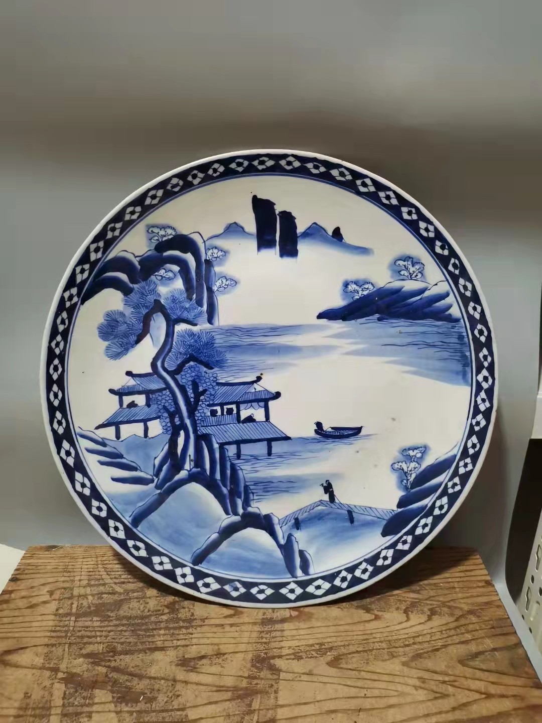 千器雅集—日本回流瓷器臻藏 大正昭和早期（民国）老青花瓷器——青花山水大赏盘