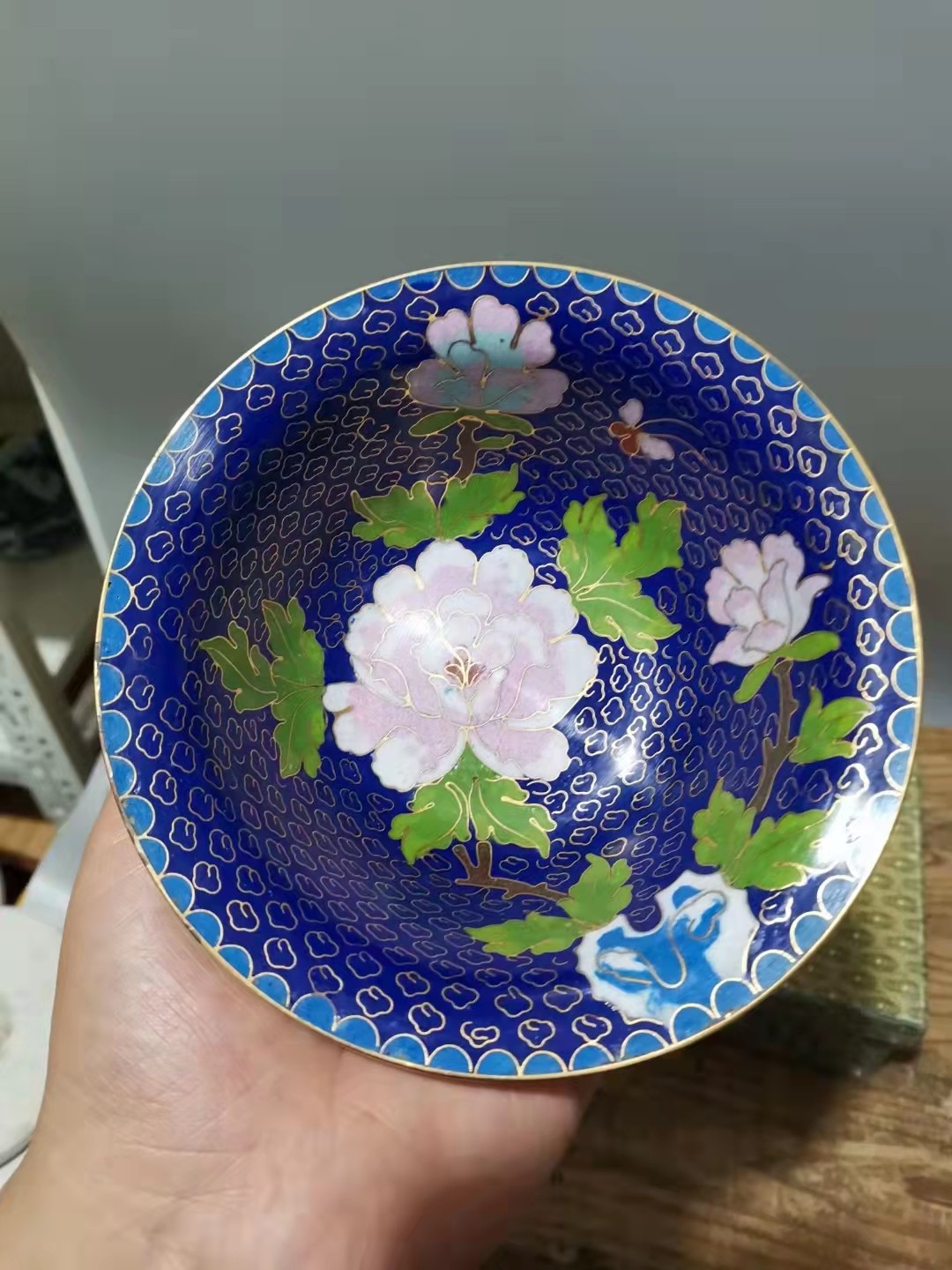 千器雅集—日本回流瓷器臻藏 日本回流创汇时期精品——铜胎珐琅彩景泰蓝花卉碗