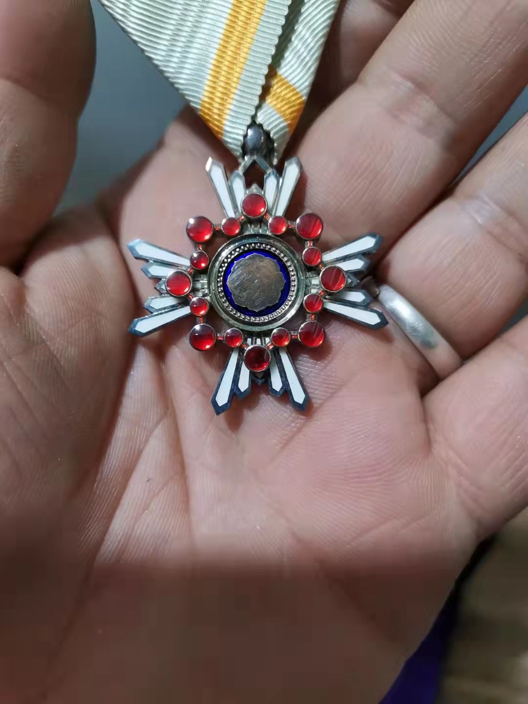 千器雅集—日本回流铜器臻藏 纯银珐琅彩六等瑞宝勋章