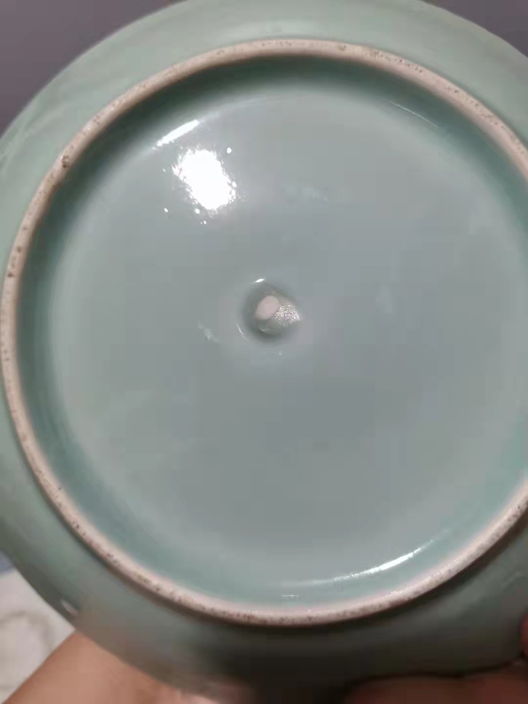 千器雅集—日本回流瓷器臻藏 明治时期豆青釉青瓷墨彩山水高士盘