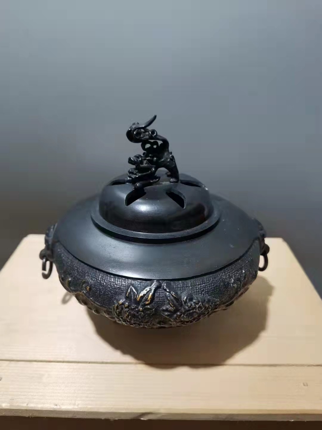 千器雅集—日本回流铜器臻藏 【全品带原盒】日本回流    昭和时期铜器——狻猊摘狮子铜香炉香薰