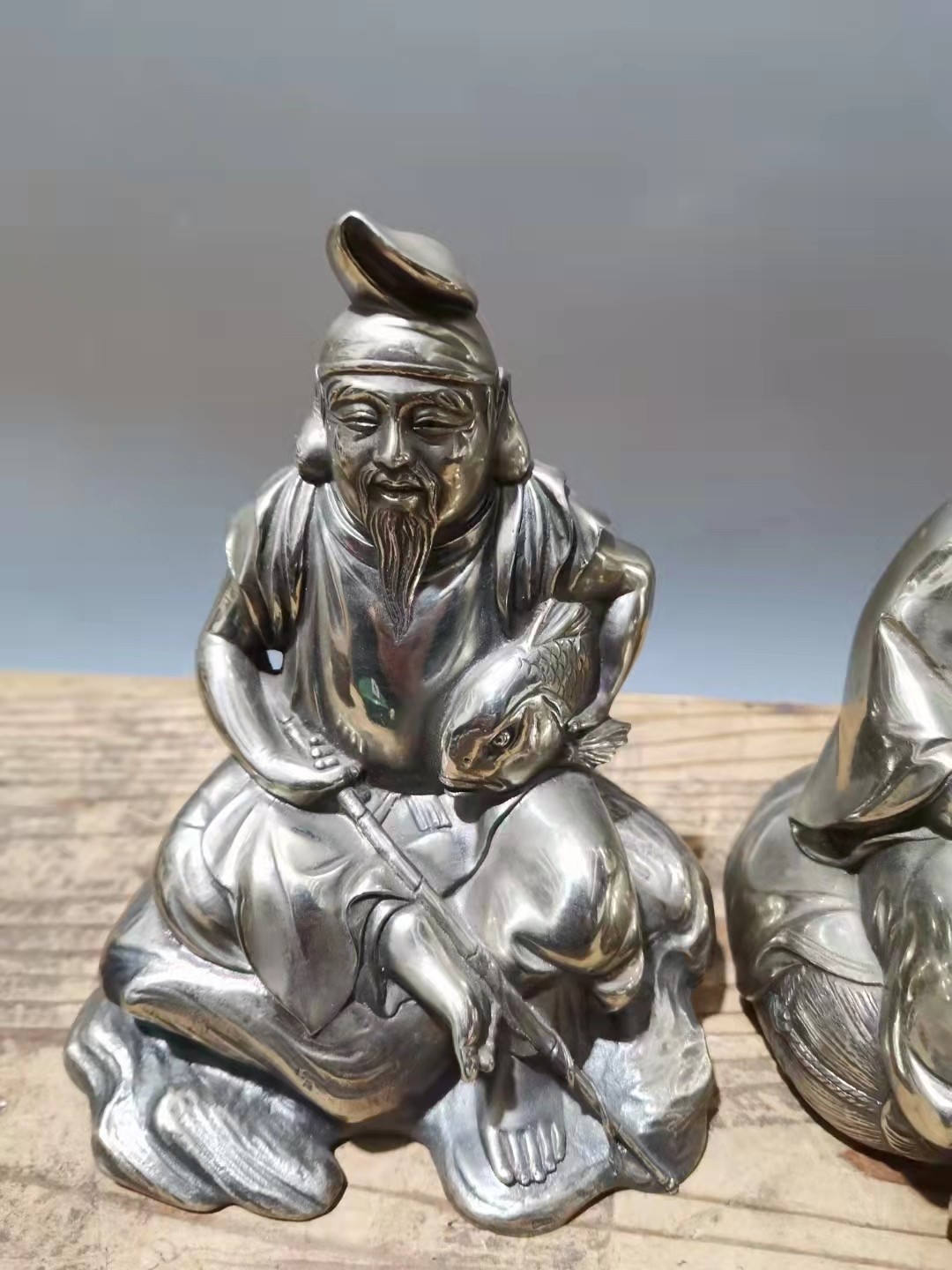 千器雅集—日本回流铜器臻藏 日本回流精品铜器——金工大家 高村光雲作   洋银大黑天财神惠比寿福神摆件一对