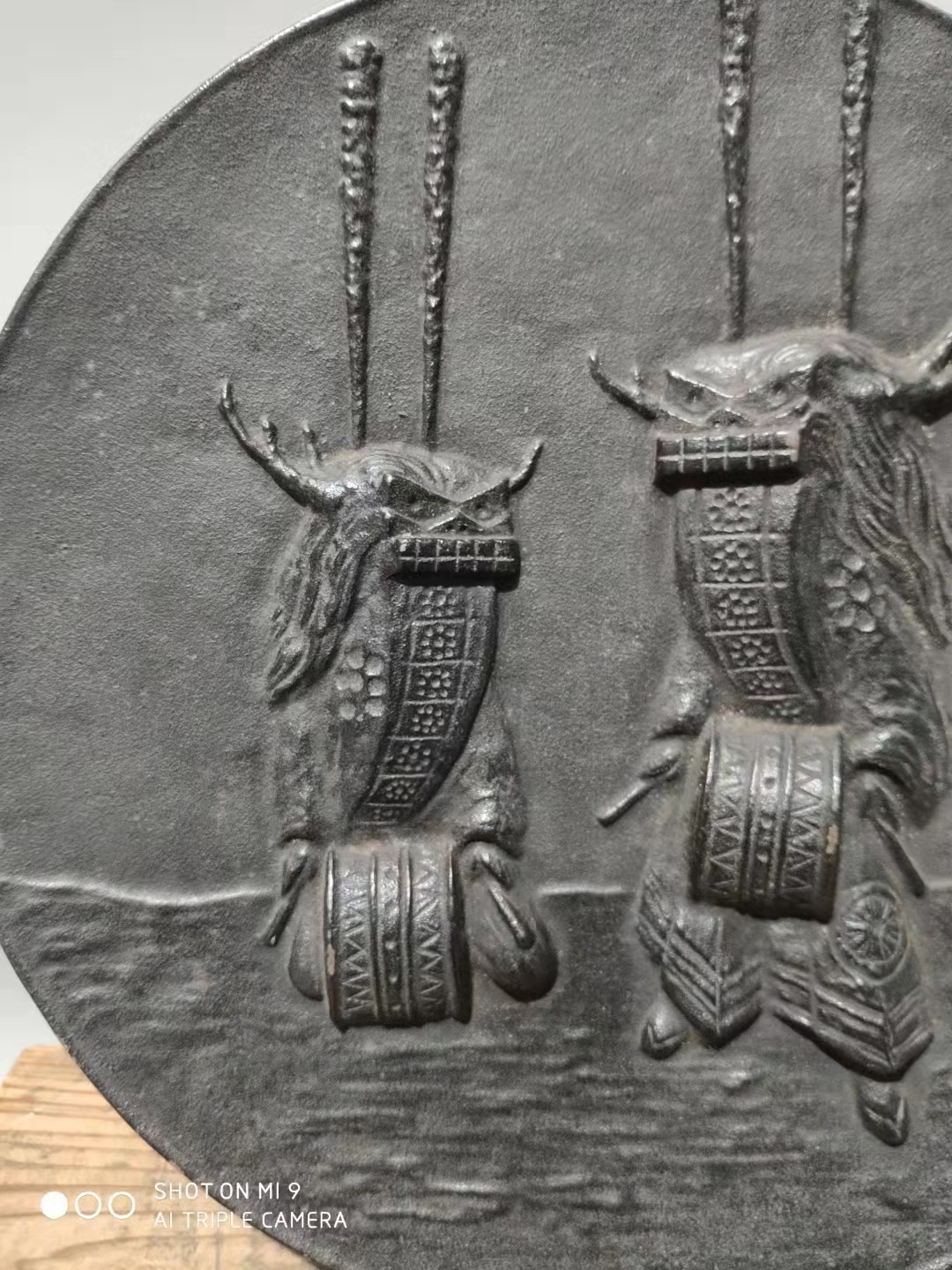 千器雅集—日本回流铜器臻藏 日本回流  南部铁器——鬼面武士浮雕大赏盘挂盘