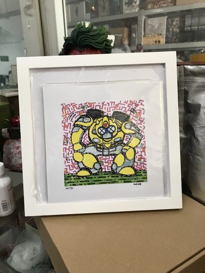 零元拍：歪歪亲笔签名 OWSON系列插画复制画《大黄蜂》，尺寸约22/22厘米，拍品不含镜框 - 零元拍：歪歪亲笔签名 OWSON系列插画复制画《大黄蜂》，尺寸约22/22厘米，拍品不含镜框