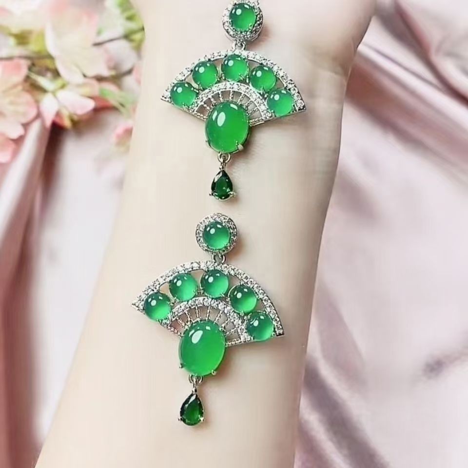 天然帝王绿玉髓吊坠玉扇项链碧玉色绿玉髓玉扇吊坠毛衣链锁骨链