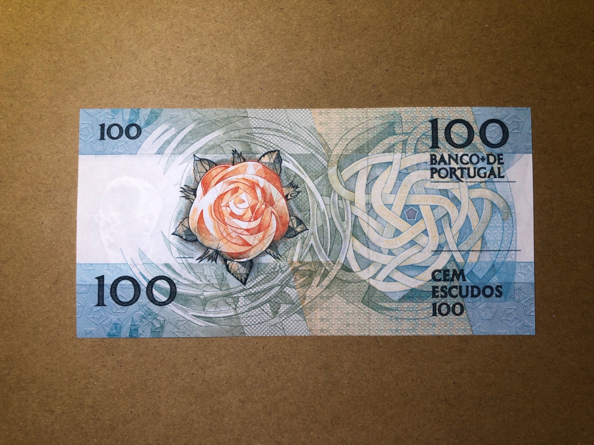 《张总收藏》50期——欧洲经典名誉品 葡萄牙100埃斯库多 UNC 1988年