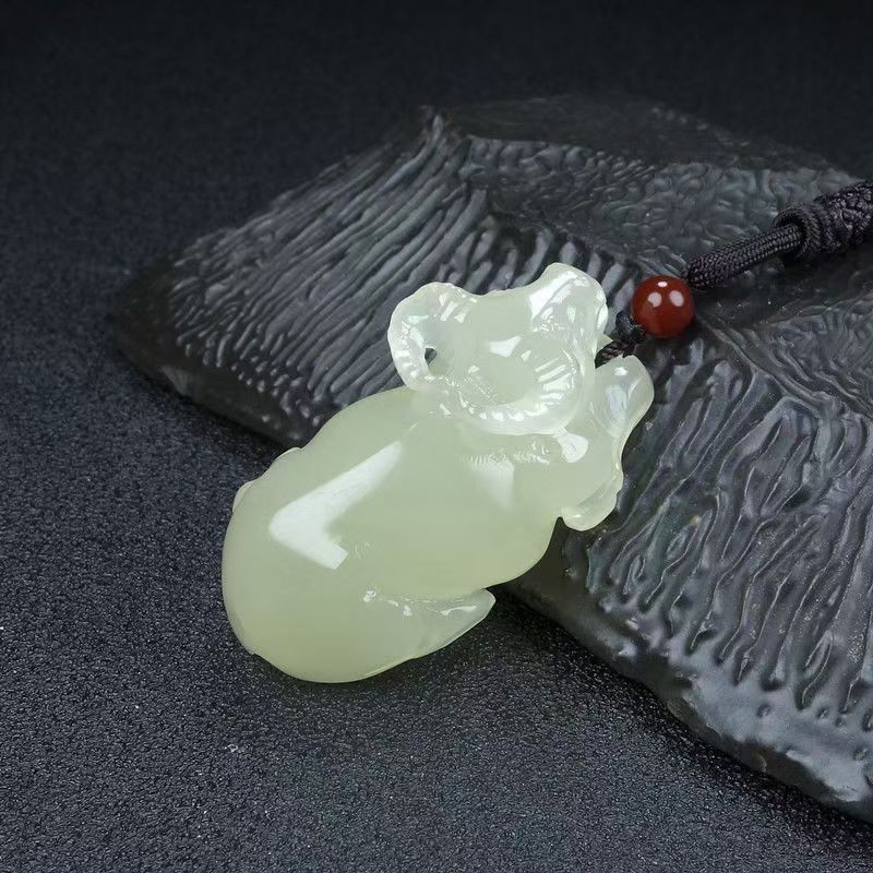 天然新疆玉牛吊坠玉石项链男女情侣挂件十二生肖玉牛玉佩