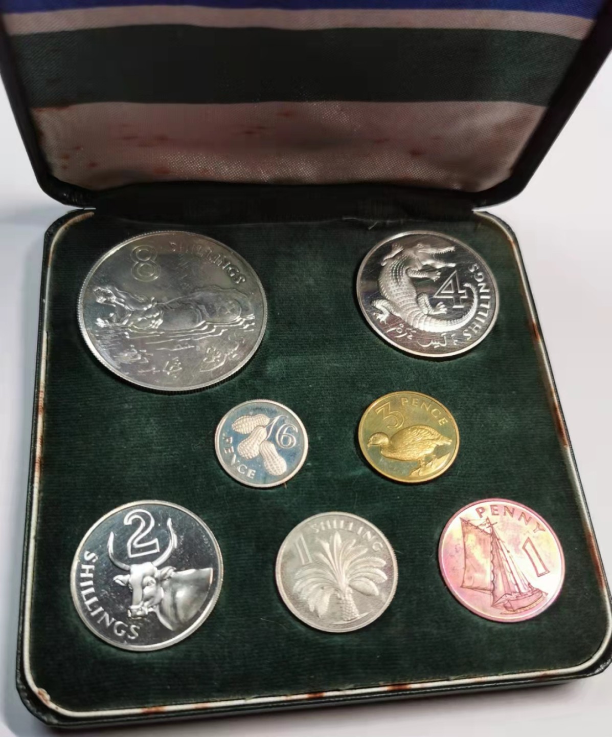 欧罗巴与亚细亚的春天奏鸣曲—凡希社世界钱币微拍第一百九十期 1966冈比亚PS精铸七枚套原盒略氧化