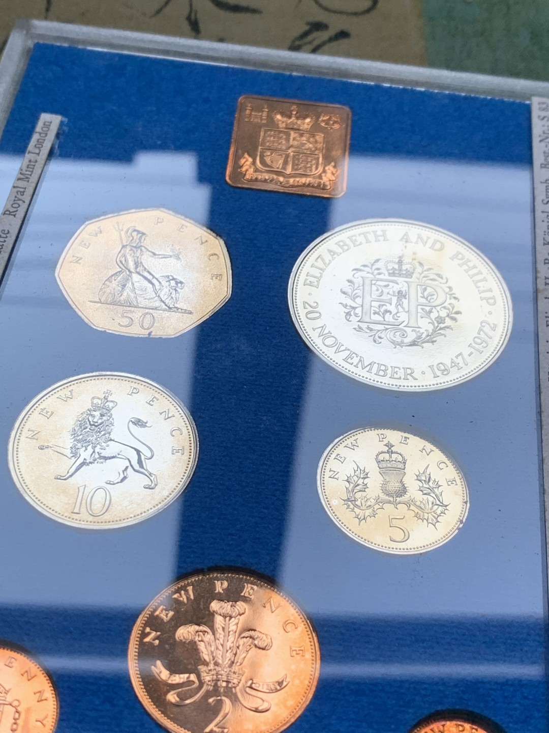 《竞宝斋》第37场-周日 首场自动拍卖 2件或者满200包顺丰 原盒英国 1972年7枚币和1枚章 精铸套币 完美状态