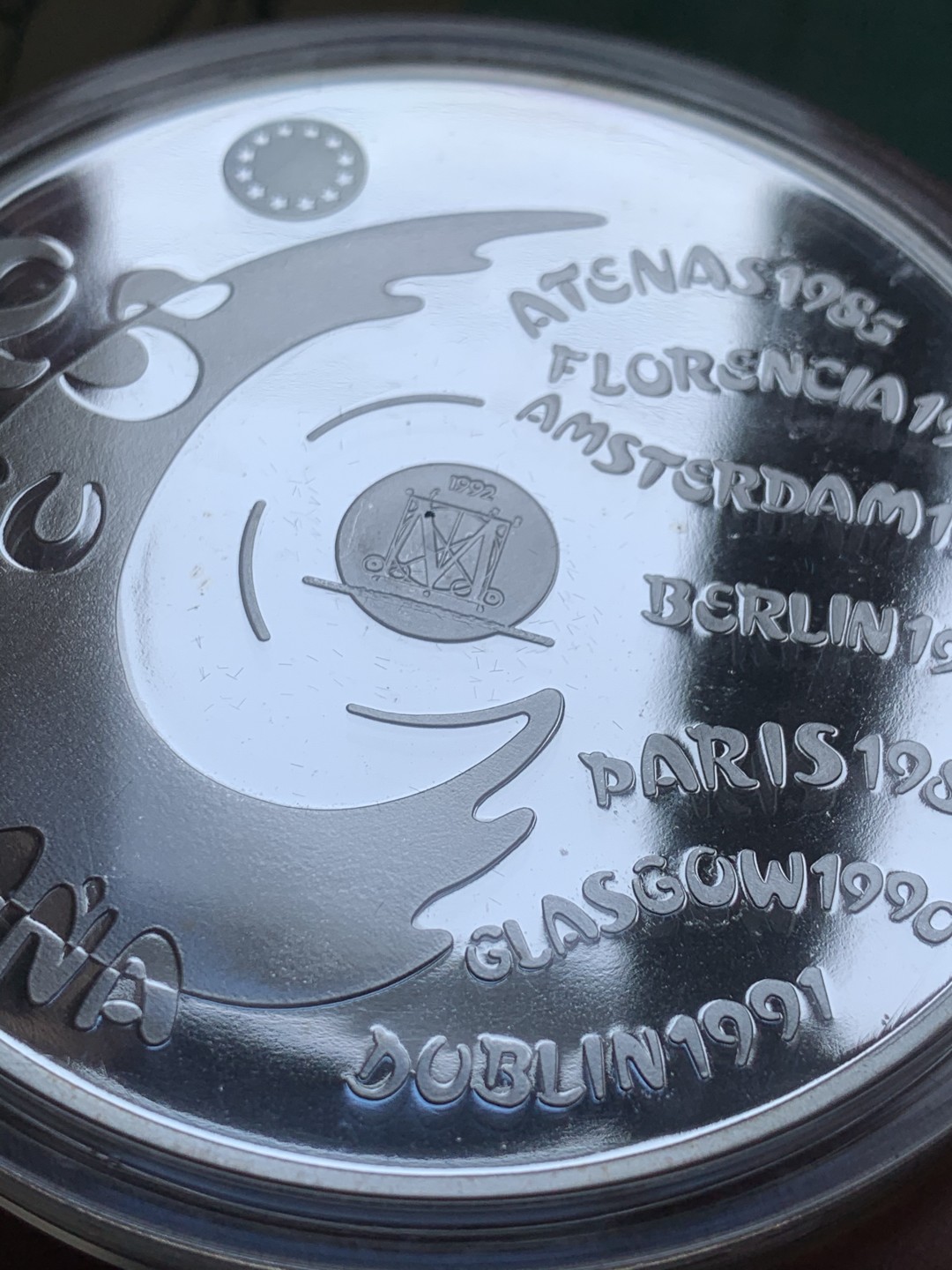 《竞宝斋》第37场-周日 首场自动拍卖 2件或者满200包顺丰 原蓝盒证书 西班牙 1992年马德里皇宫 10000比塞 塔精制大银币168.75克