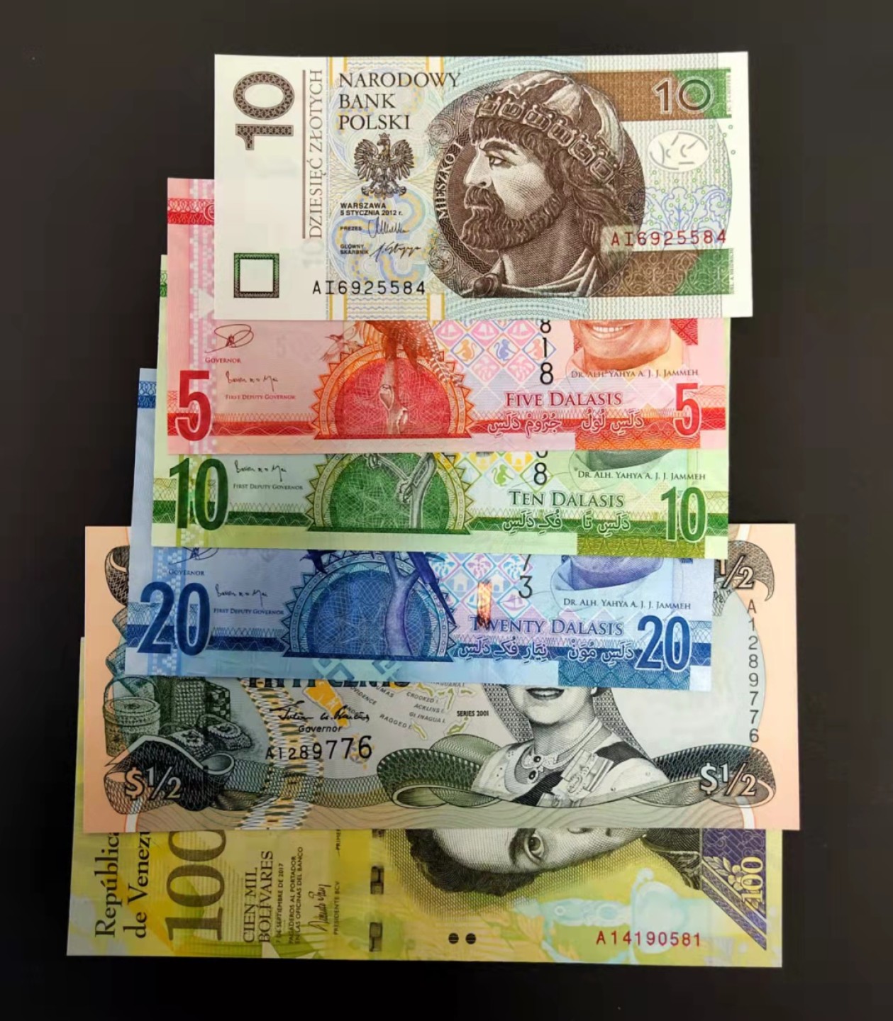 圣域骑士团 | CICE币展&易卜生专场 春天来了 ‼️第三期（2022003） 【一组六张】全新裸钞 有A冠首发 委内瑞拉~冈比亚~巴哈马~波兰