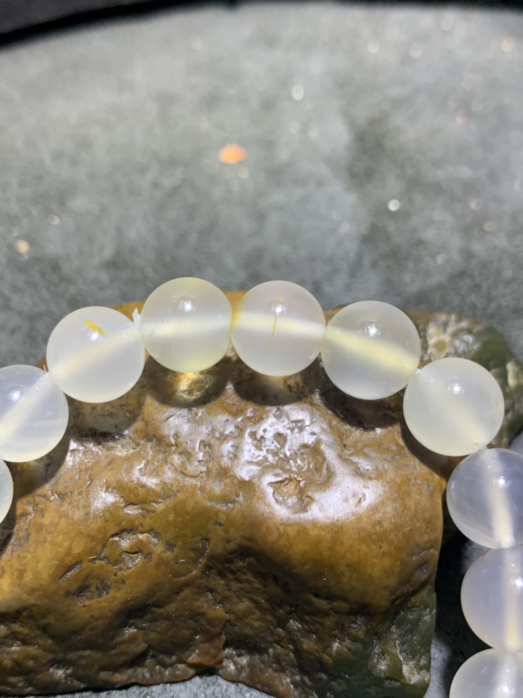 放福利！精美荔枝冻手串一条