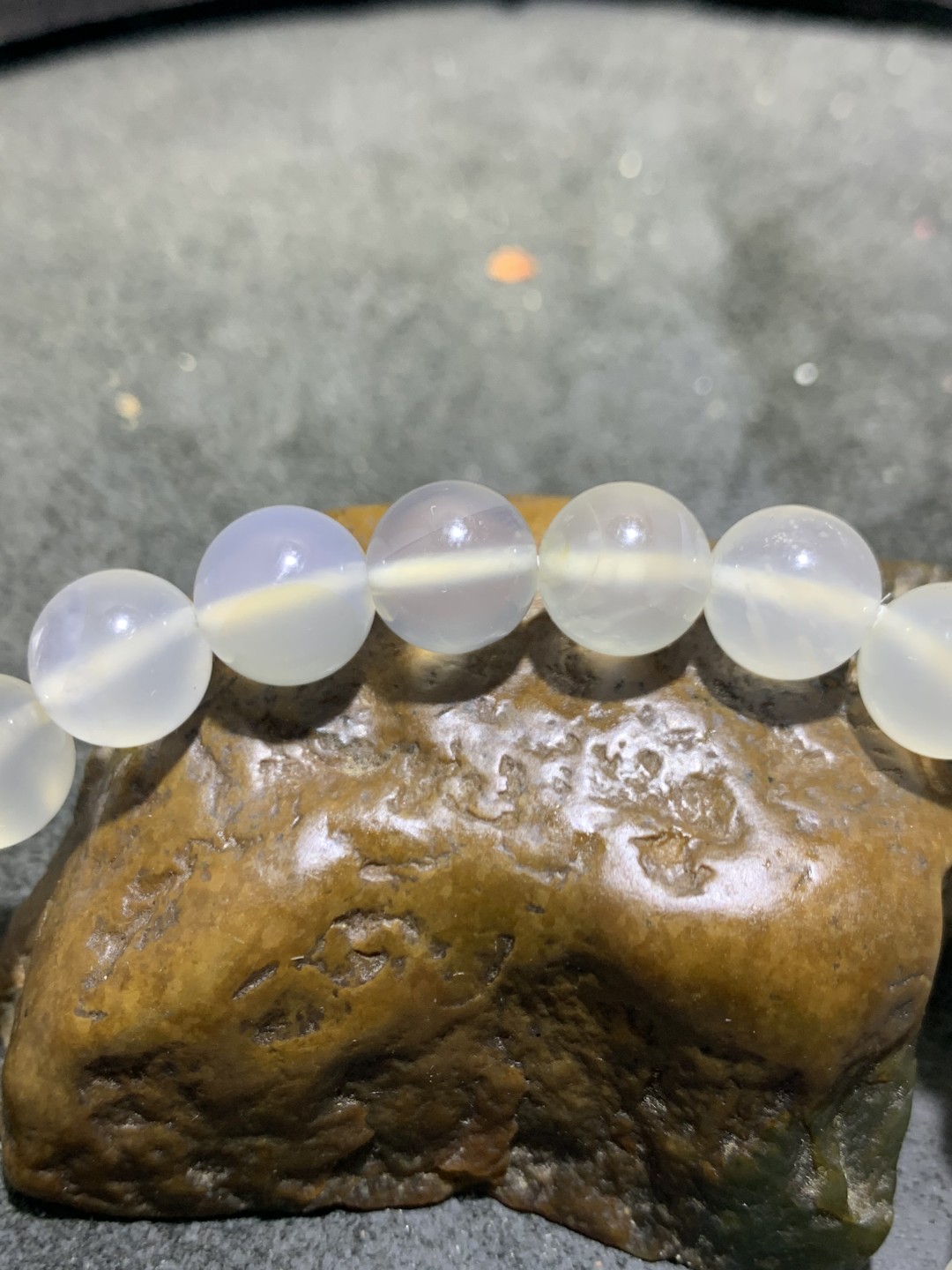 放福利！精美荔枝冻手串一条