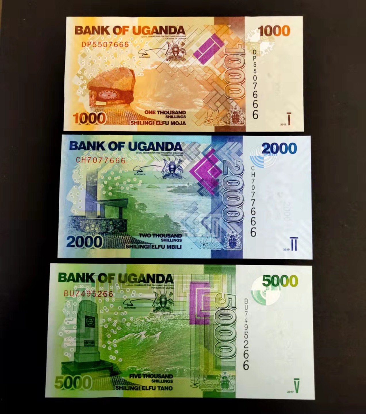 圣域骑士团 | CICE币展&易卜生专场 春天来了 ‼️第三期（2022003） 【66大顺】2017/19年乌干达  1000/2000面值 为豹子号666，5000面值尾双6