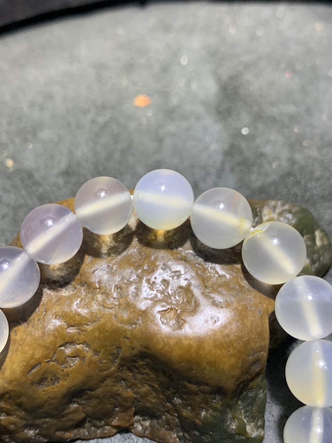 放福利！精美荔枝冻手串一条