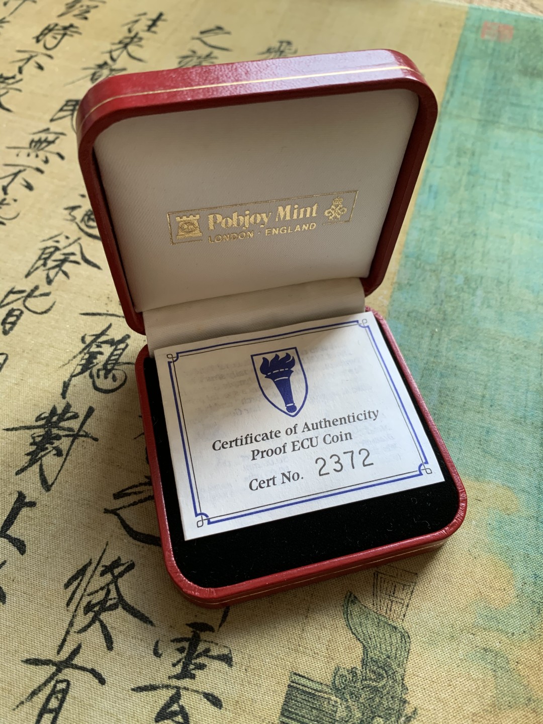 《竞宝斋》第37场-周日 首场自动拍卖 2件或者满200包顺丰 红盒证书 直布罗陀1992年 圣骑士10英镑/14ECU伦敦造币厂 精制银币