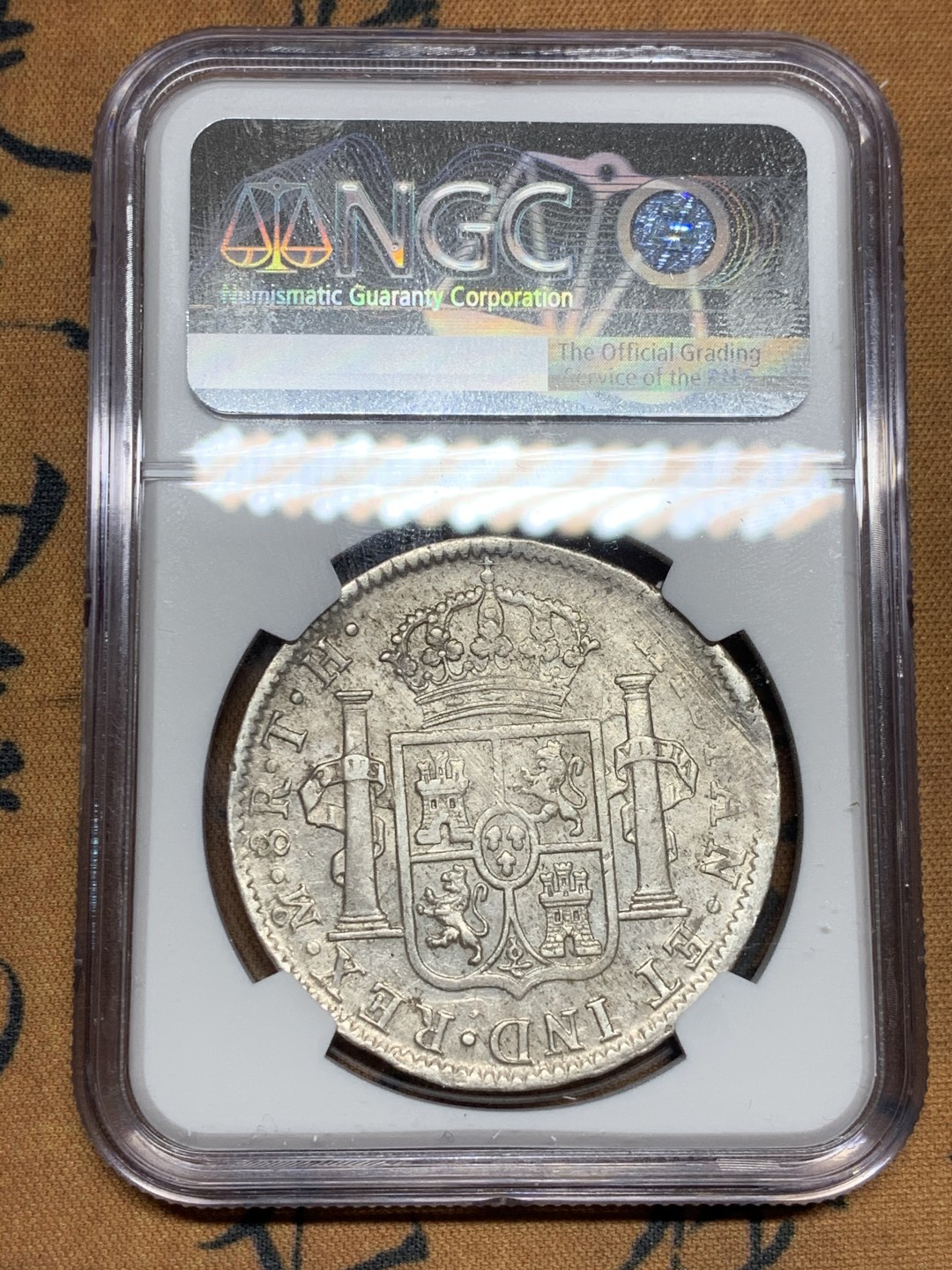 《竞宝斋》第36场-本周日 （全场顺丰包邮） NGC评级 墨西哥 1805年 卡四 8R 双柱 银币 原味细节不错