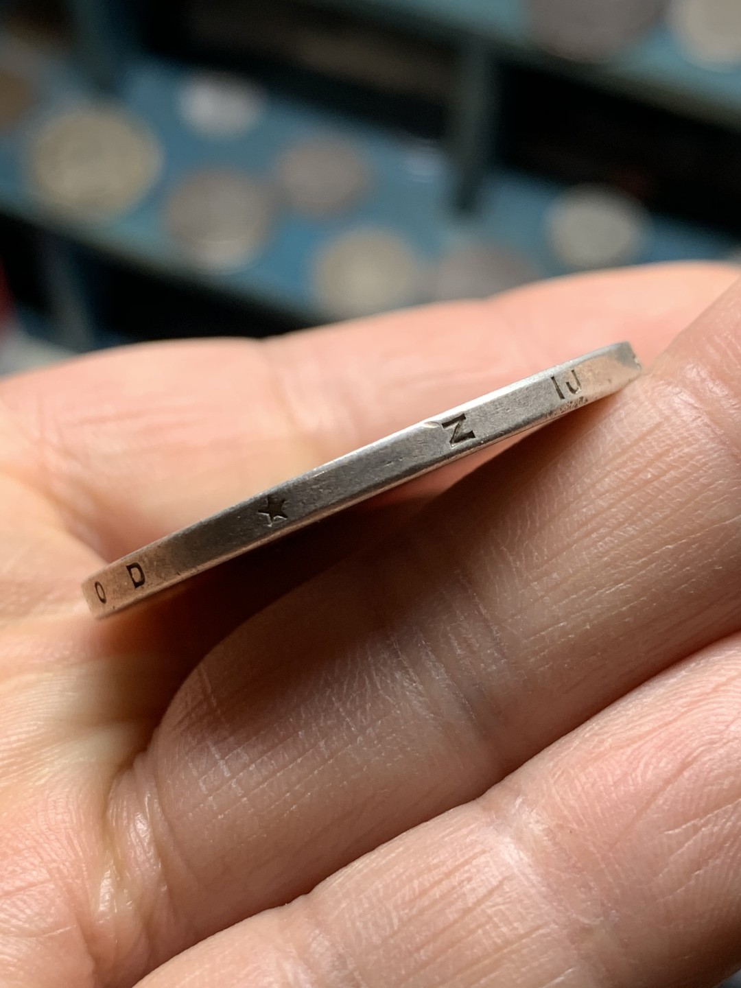 《竞宝斋》第36场-本周日 （全场顺丰包邮） 荷兰，1931年，威廉敏娜女王2.5盾，银币。