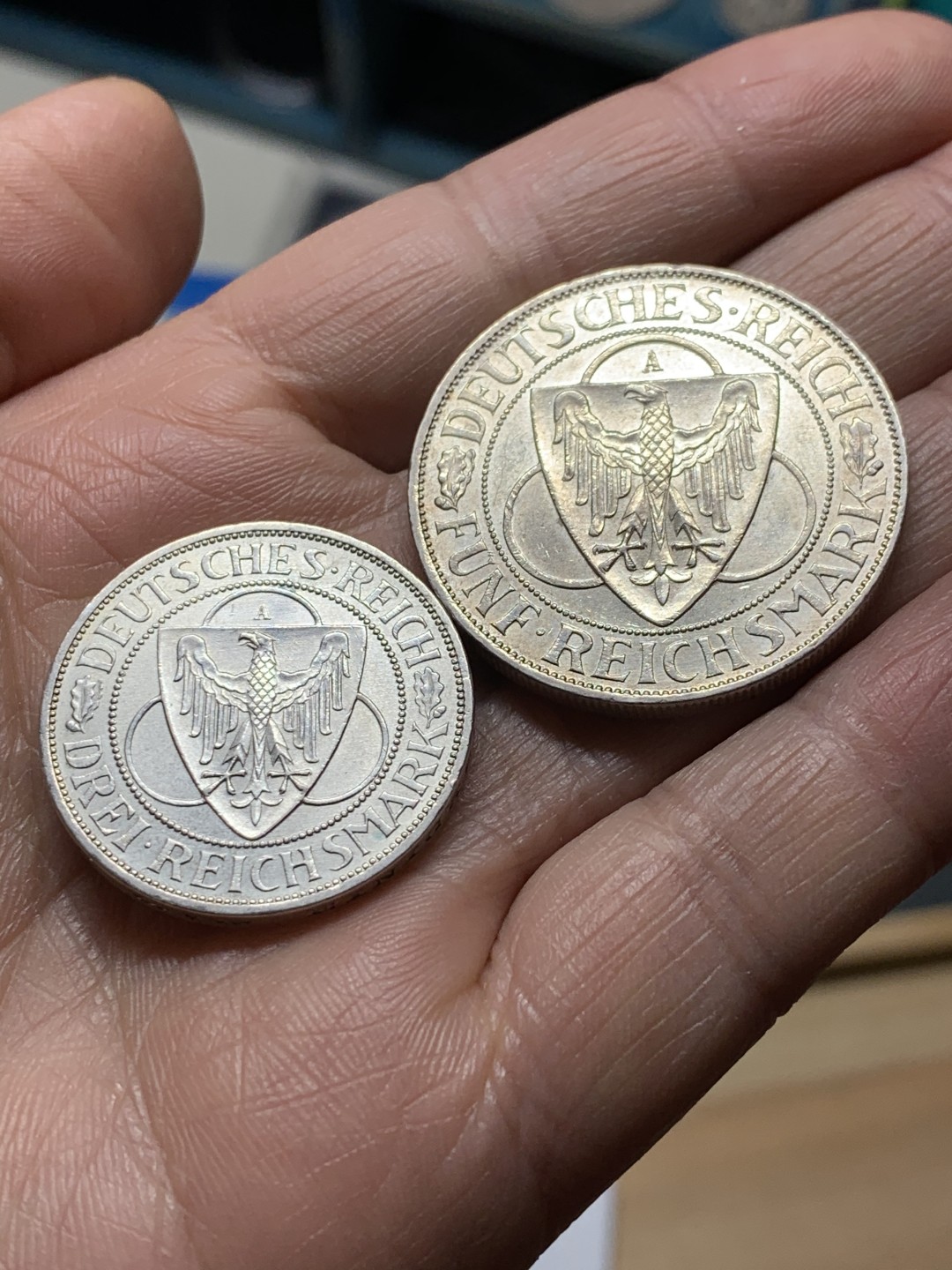 《竞宝斋》第36场-本周日 （全场顺丰包邮） （两枚一组）德国魏玛1930年，解放莱茵，鹰桥3、5马克，裸币略带黄油光。