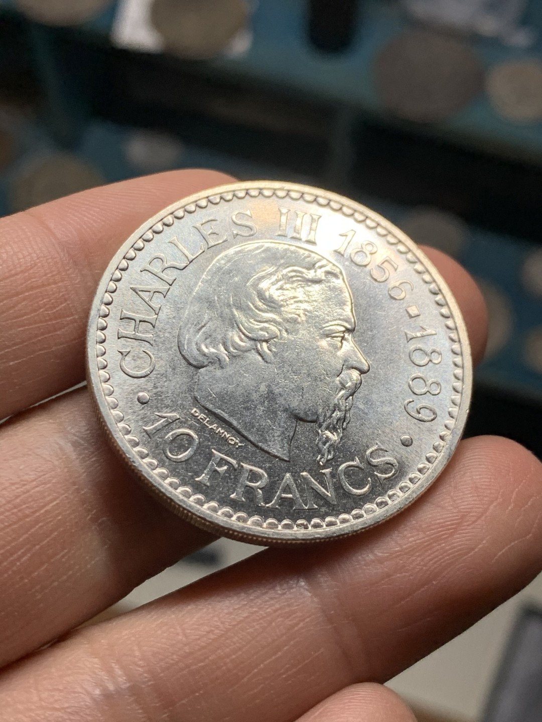 《竞宝斋》第36场-本周日 （全场顺丰包邮） 摩纳哥1966年查理三世10法郎银币 900银，直径38mm，重量25g。