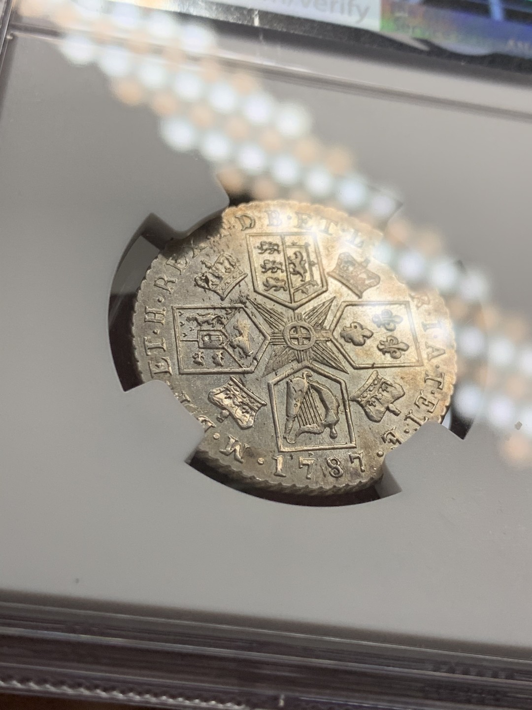 《竞宝斋》第36场-本周日 （全场顺丰包邮） NGC-AU58 英国1787乔治三世一先令有心版 早期军装头像