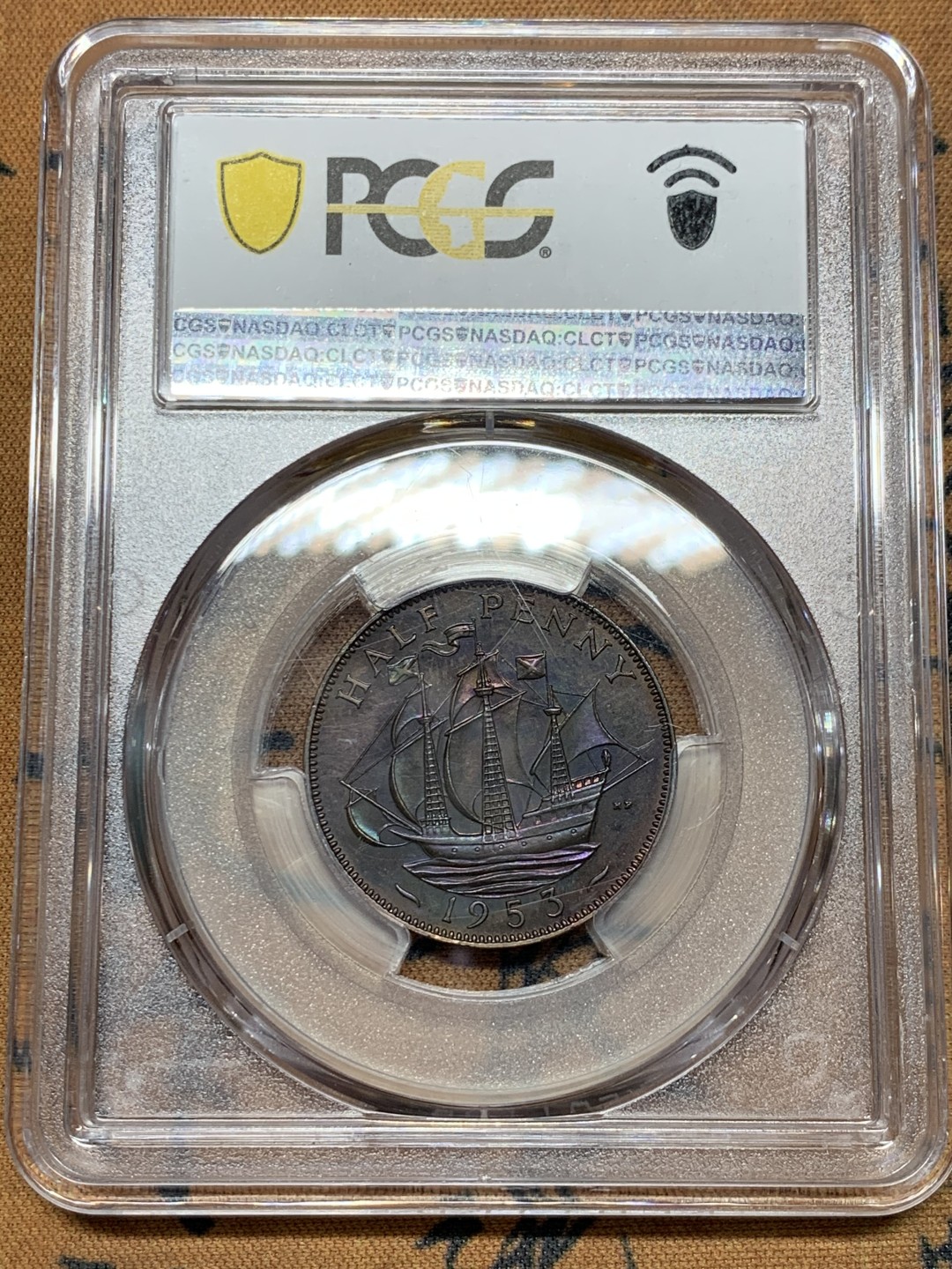 《竞宝斋》第36场-本周日 （全场顺丰包邮） pcgs-PR64RB 1953年英国半便士 年轻伊伊 顶级彩虹包浆 小彩船实物极美 女王老矣未来潜力股