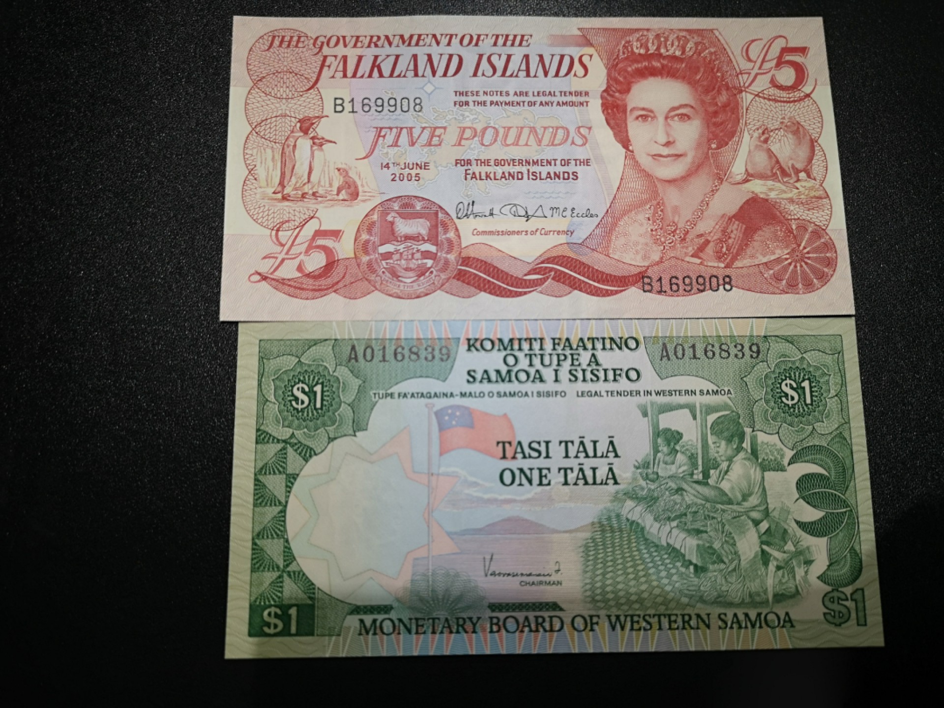 《外钞收藏家》第一百六十九期拍卖（本期65件） 福克兰群岛和萨摩亚各一张 全新UNC 无47