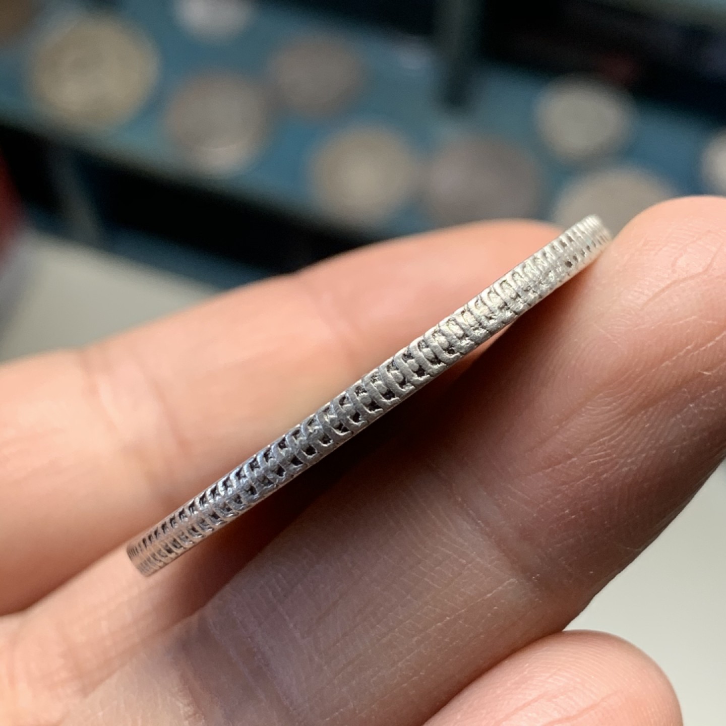 《竞宝斋》第37场-周日 首场自动拍卖 2件或者满200包顺丰 墨西哥1883年Zs 花边鹰洋8R 大银币 有细划