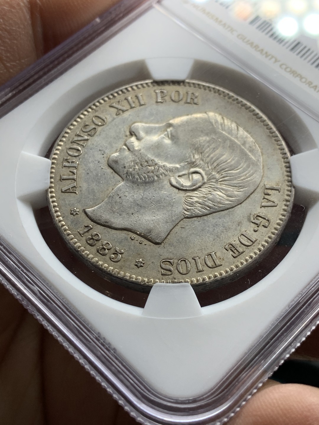 《竞宝斋》第36场-本周日 （全场顺丰包邮） NGC-AU55 西班牙双柱阿方索十三世1885年 5P 大银币 老精细品种 有分难得 