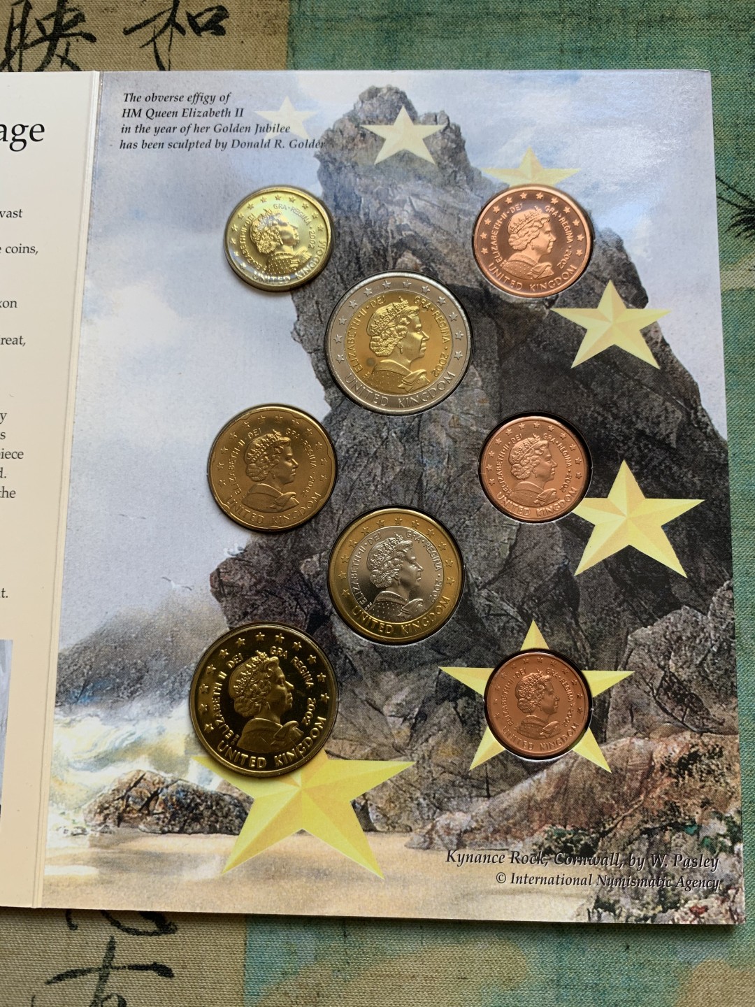 《竞宝斋》第37场-周日 首场自动拍卖 2件或者满200包顺丰 原封装英国 2002年 欧元试铸 ESSAI样币 8枚套卡装 少见