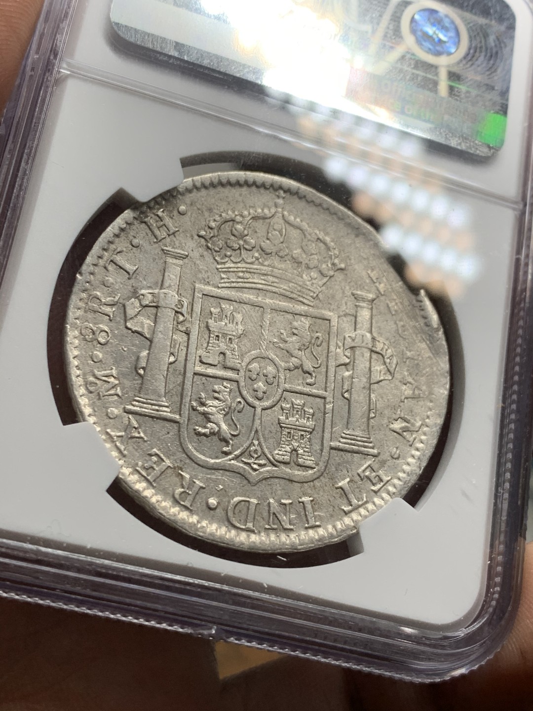 《竞宝斋》第36场-本周日 （全场顺丰包邮） NGC评级 墨西哥 1805年 卡四 8R 双柱 银币 原味细节不错