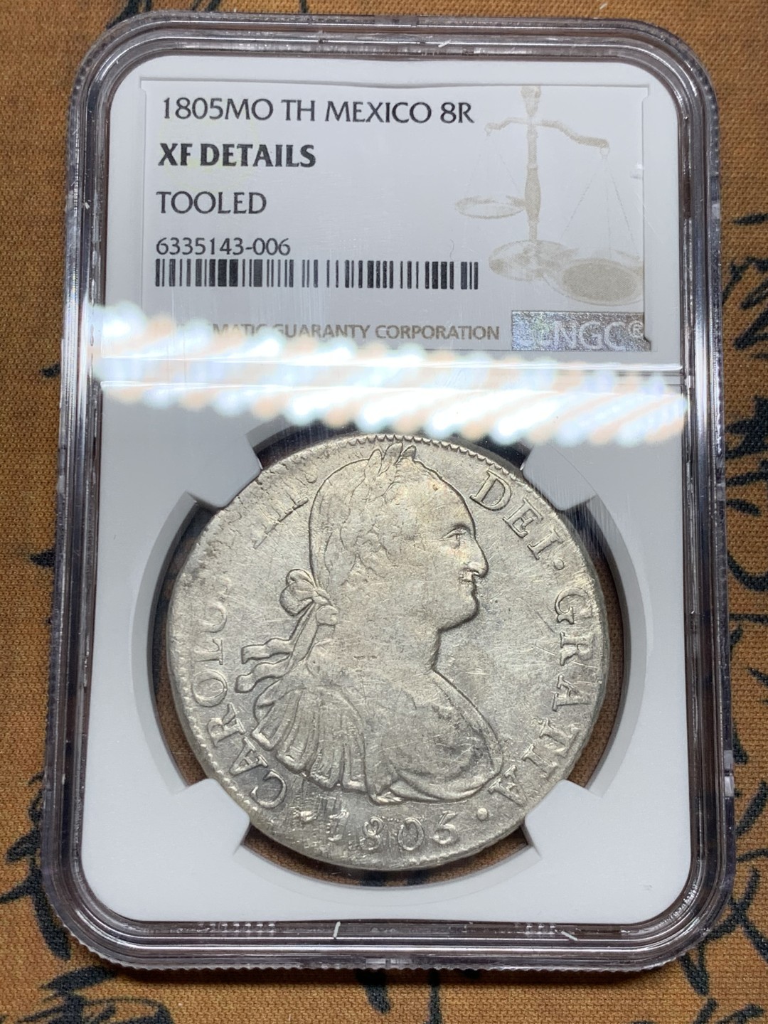《竞宝斋》第36场-本周日 （全场顺丰包邮） NGC评级 墨西哥 1805年 卡四 8R 双柱 银币 原味细节不错