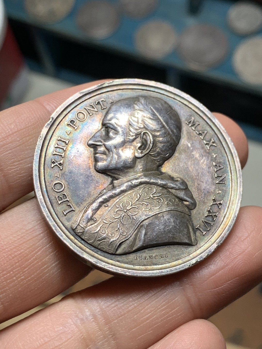 《竞宝斋》第36场-本周日 （全场顺丰包邮） 1880年教皇国耶稣和圣经的诞生纪念大银章 稀少品种，超高浮雕艺术性极强