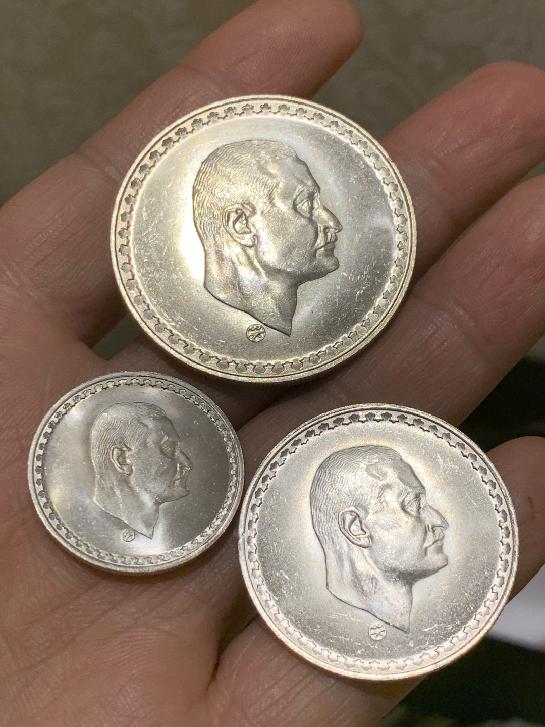 《竞宝斋》第36场-本周日 （全场顺丰包邮） 埃及1970年纳赛尔25皮阿斯特、50皮阿斯特、1镑银币三枚套43.3克总重