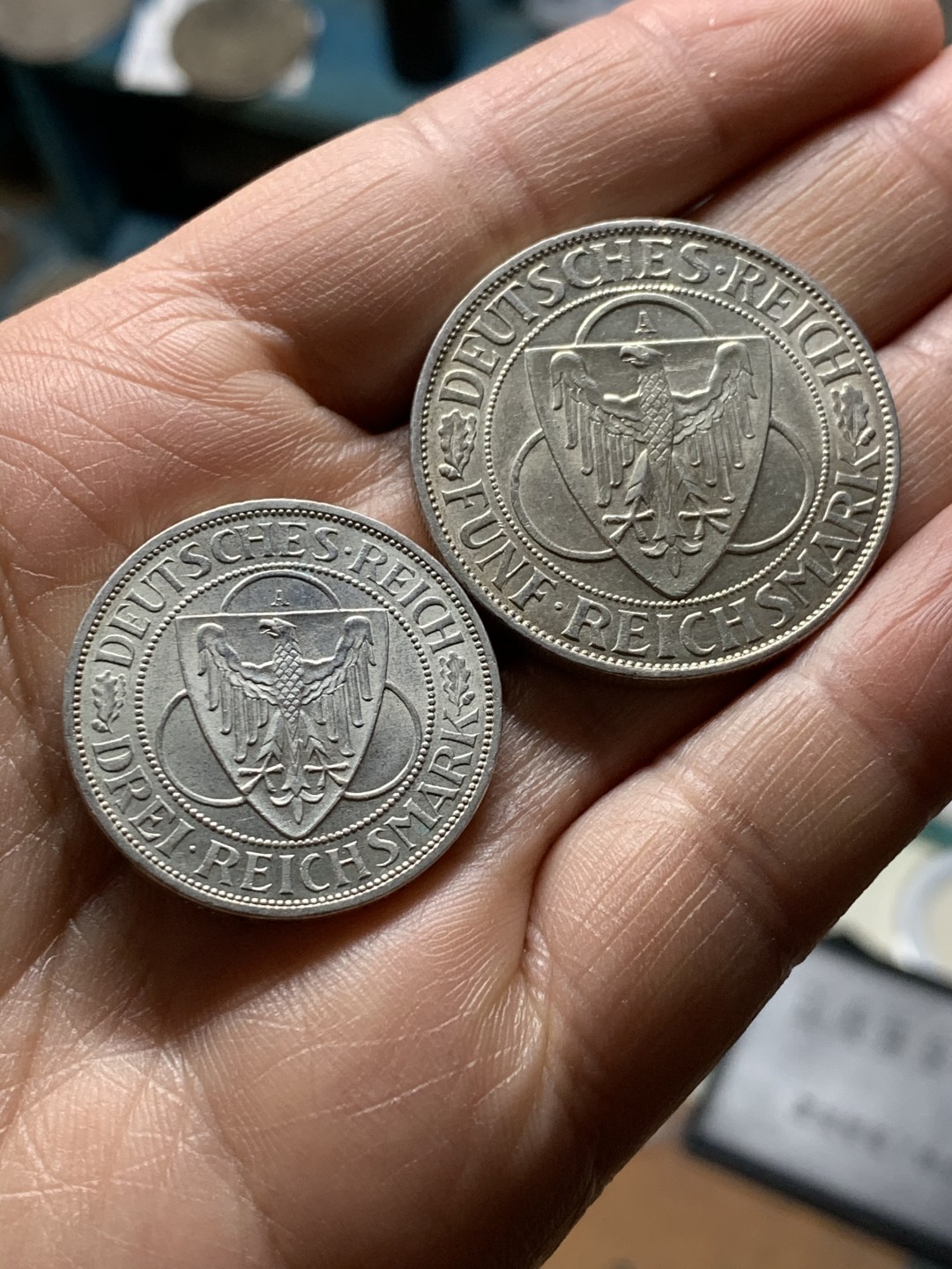 《竞宝斋》第36场-本周日 （全场顺丰包邮） （两枚一组）德国魏玛1930年，解放莱茵，鹰桥3、5马克，裸币略带黄油光。