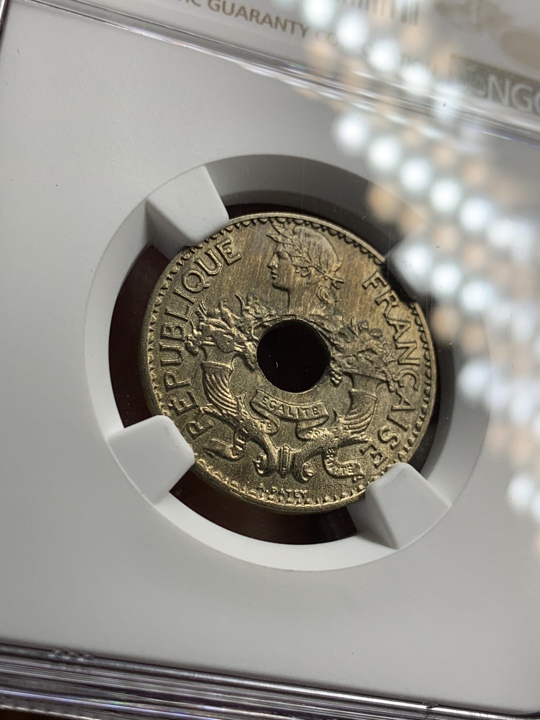 《竞宝斋》第36场-本周日 （全场顺丰包邮） NGC评级，法属1938年印支5分AU品 状态还不错