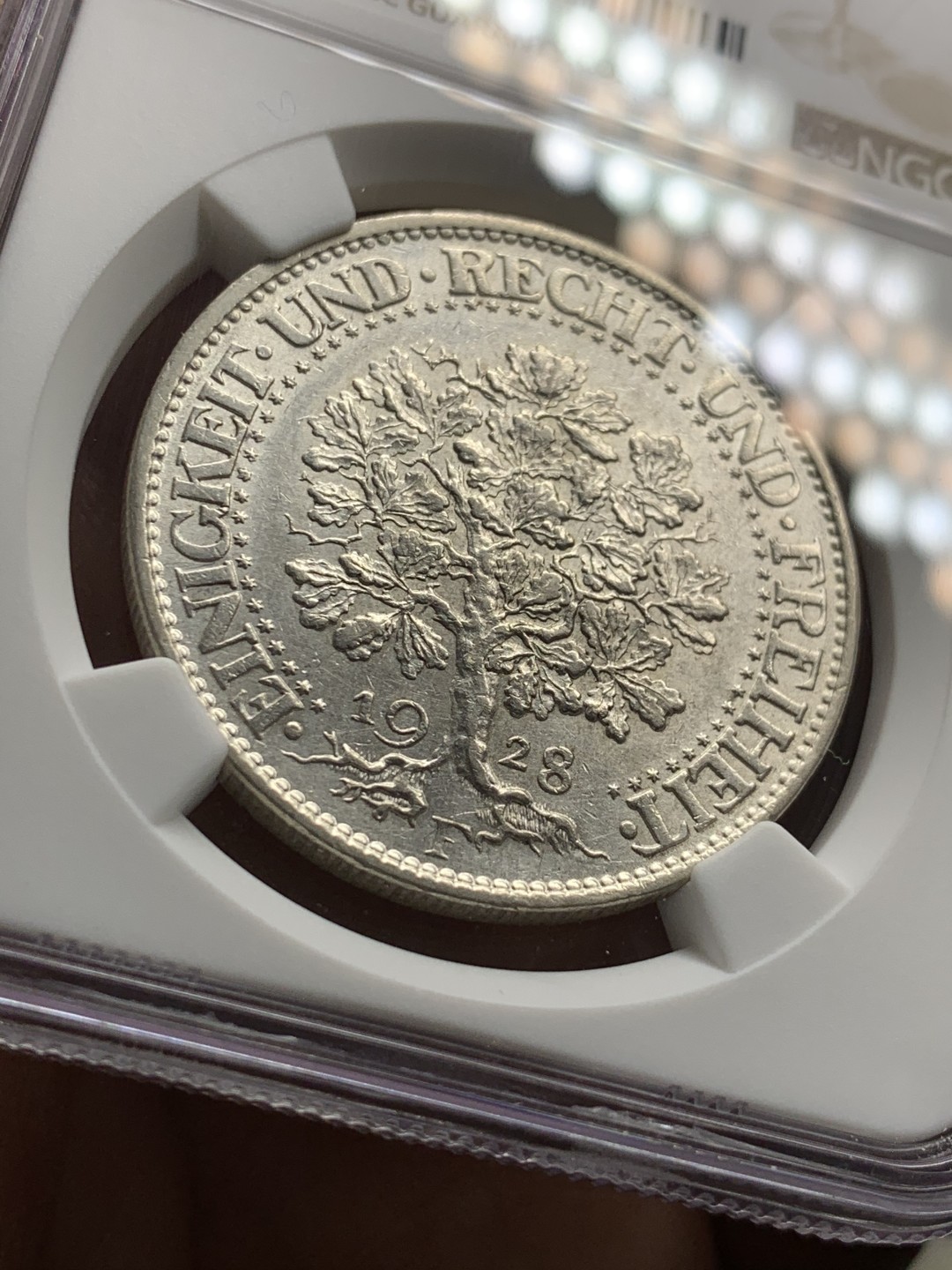 《竞宝斋》第36场-本周日 （全场顺丰包邮） NGC UNC 德国魏玛 1928年F版 橡树  5马克大银币 原光好品