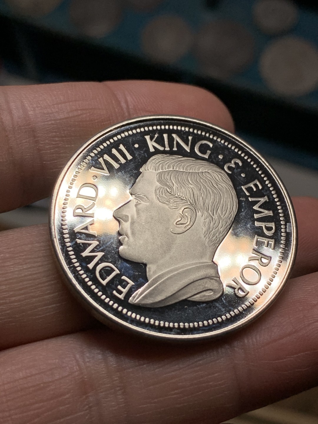 《竞宝斋》第36场-本周日 （全场顺丰包邮） 香港1936年爱德华八世1克朗镍币（珍稀币）