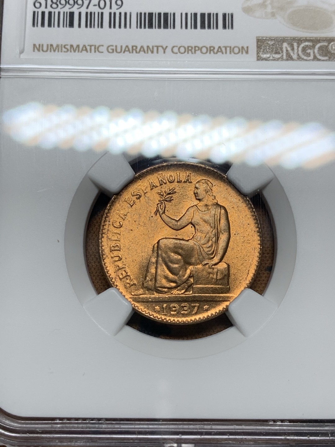 《竞宝斋》第36场-本周日 （全场顺丰包邮） NGC MS65RD 高等级评分 西班牙 1937年 内战版 50分 铜币 难得品相