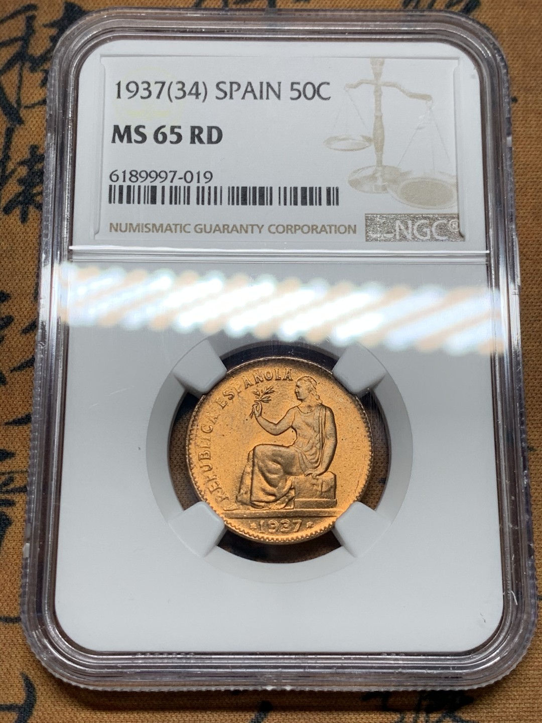 《竞宝斋》第36场-本周日 （全场顺丰包邮） NGC MS65RD 高等级评分 西班牙 1937年 内战版 50分 铜币 难得品相