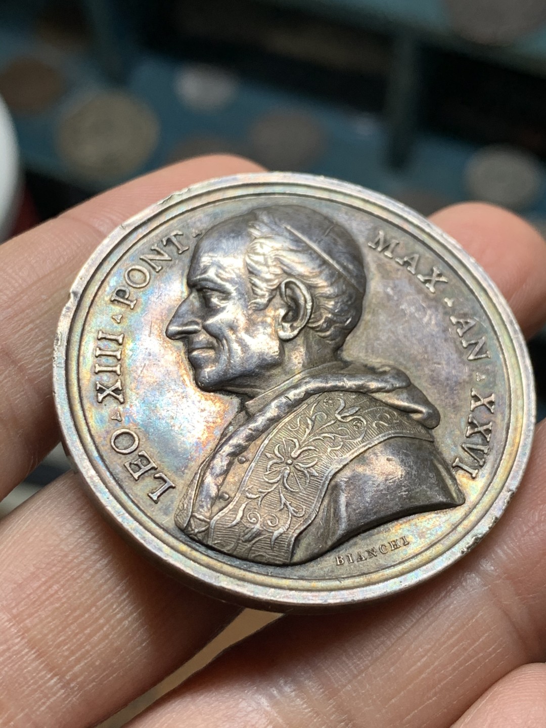 《竞宝斋》第36场-本周日 （全场顺丰包邮） 1880年教皇国耶稣和圣经的诞生纪念大银章 稀少品种，超高浮雕艺术性极强