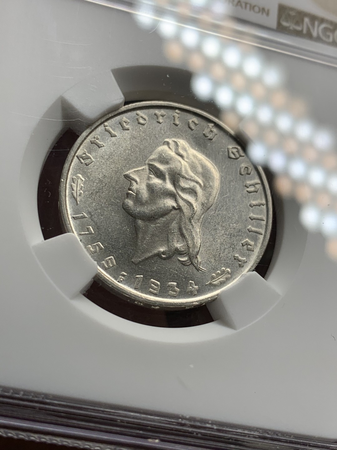 《竞宝斋》第36场-本周日 （全场顺丰包邮） NGC 评级 德国1934年 席勒2马克 银币 非常不错的状态