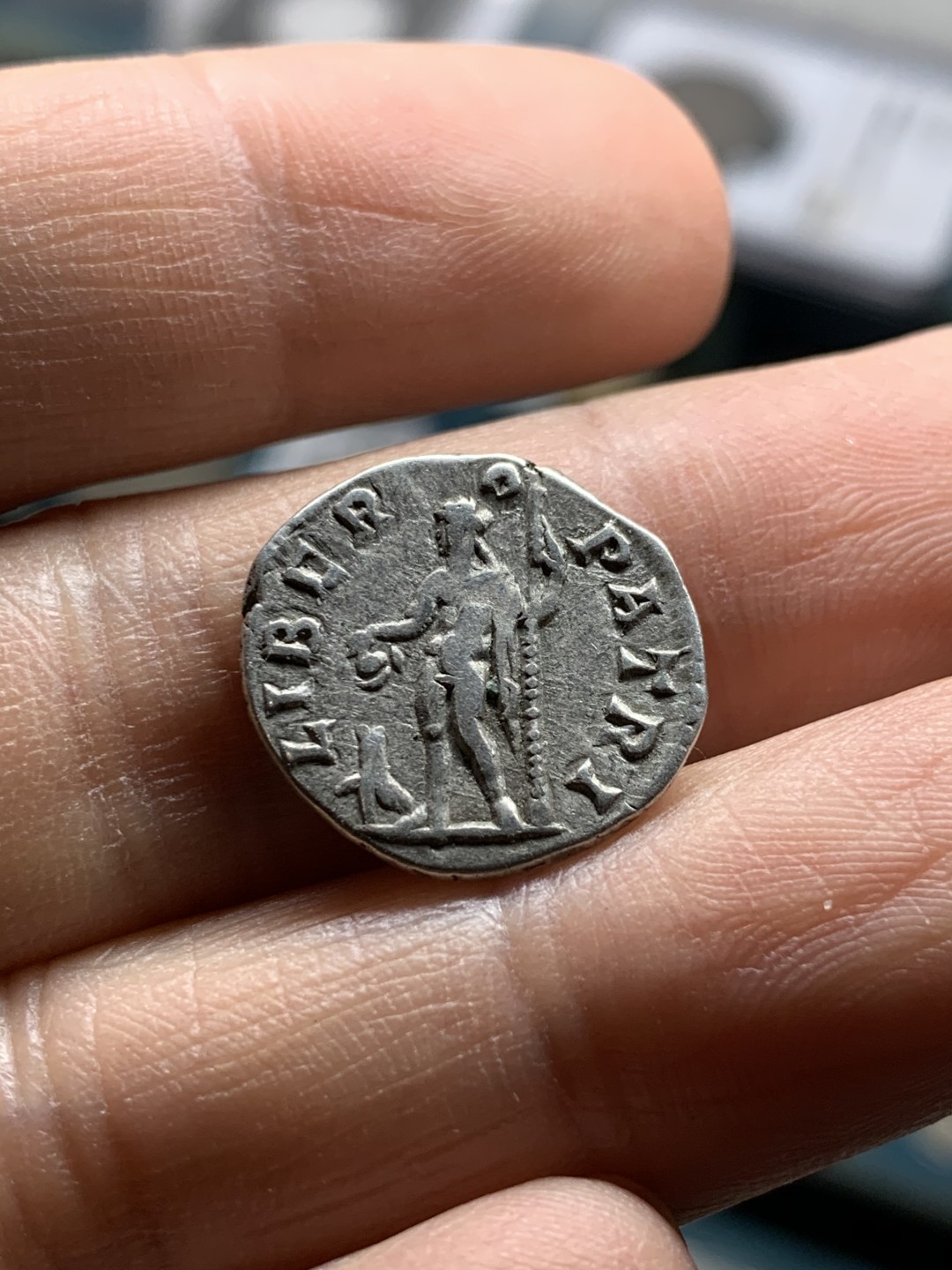 《竞宝斋》第36场-本周日 （全场顺丰包邮） 古罗马帝国塞维鲁1第纳尔银币 重3克