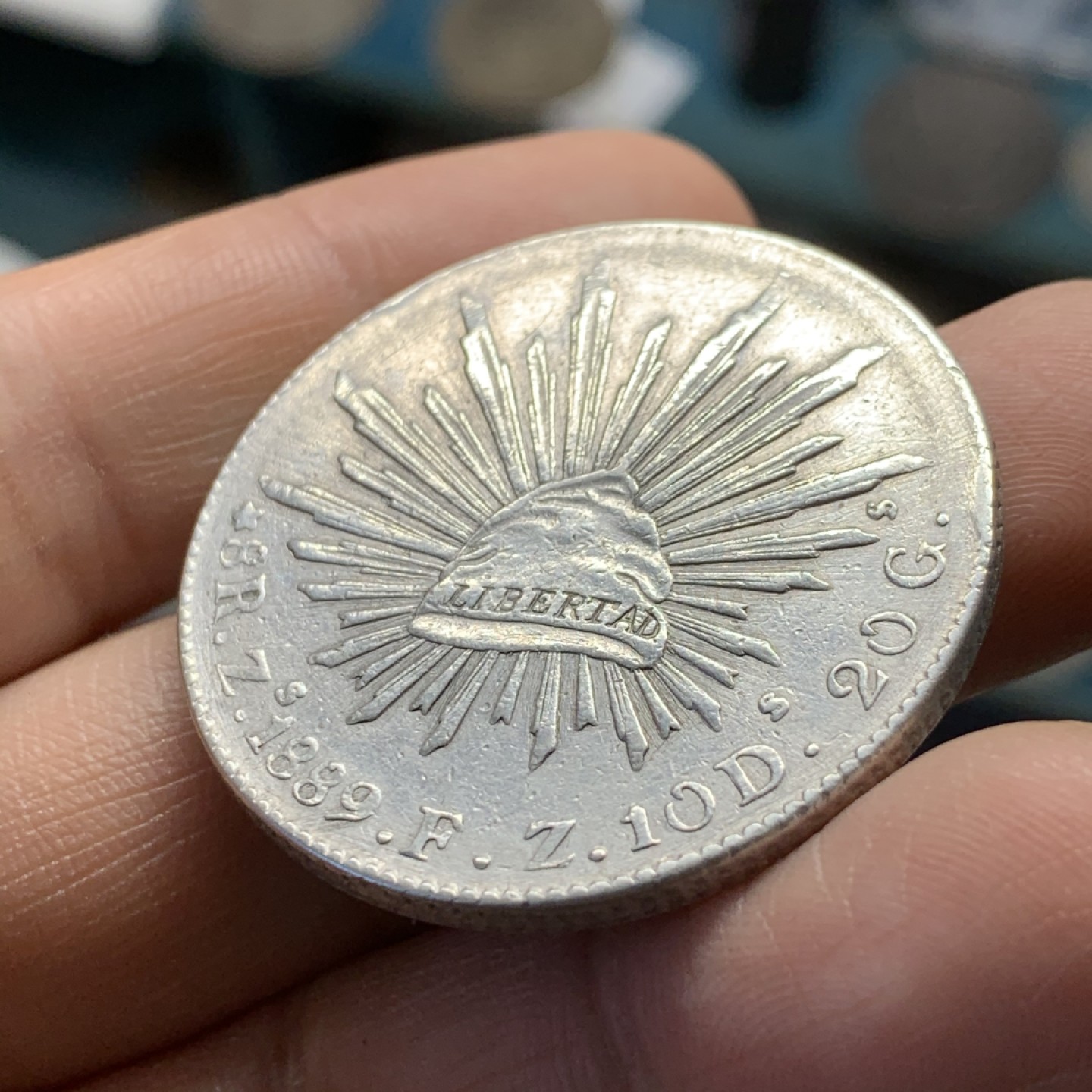 《竞宝斋》第37场-周日 首场自动拍卖 2件或者满200包顺丰 墨西哥1889年Zs 花边鹰洋8R 近全羽 大银币 