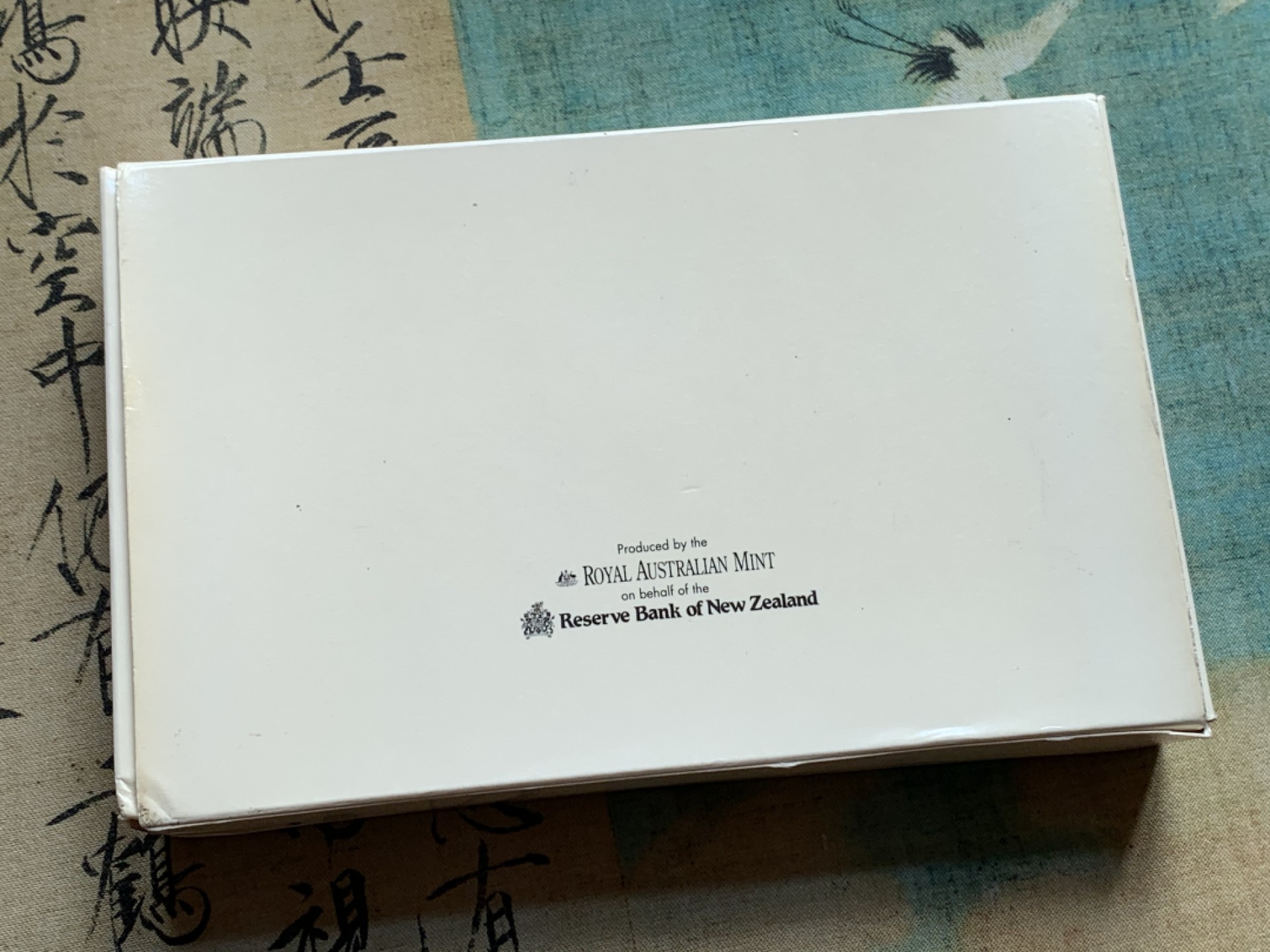 《竞宝斋》第37场-周日 首场自动拍卖 2件或者满200包顺丰 原盒证书4枚套 新西兰 1990年 英联邦奥运会 1元 精制PROOF银币 单枚27.21克 92.5%银